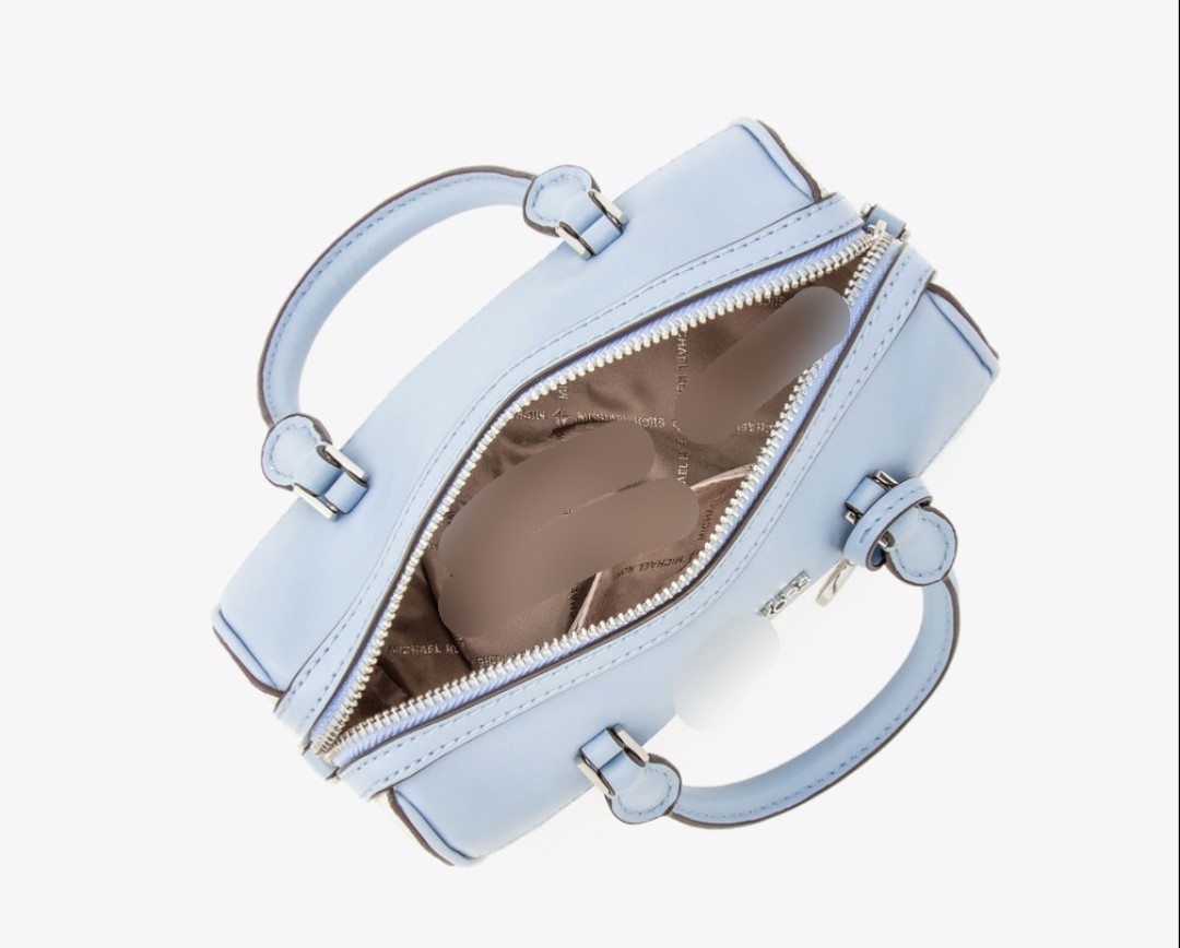 Túi Mk Trống Jet Set Girls Logo Hoạ tiết Size 20cm 35t2s5cc0b $348