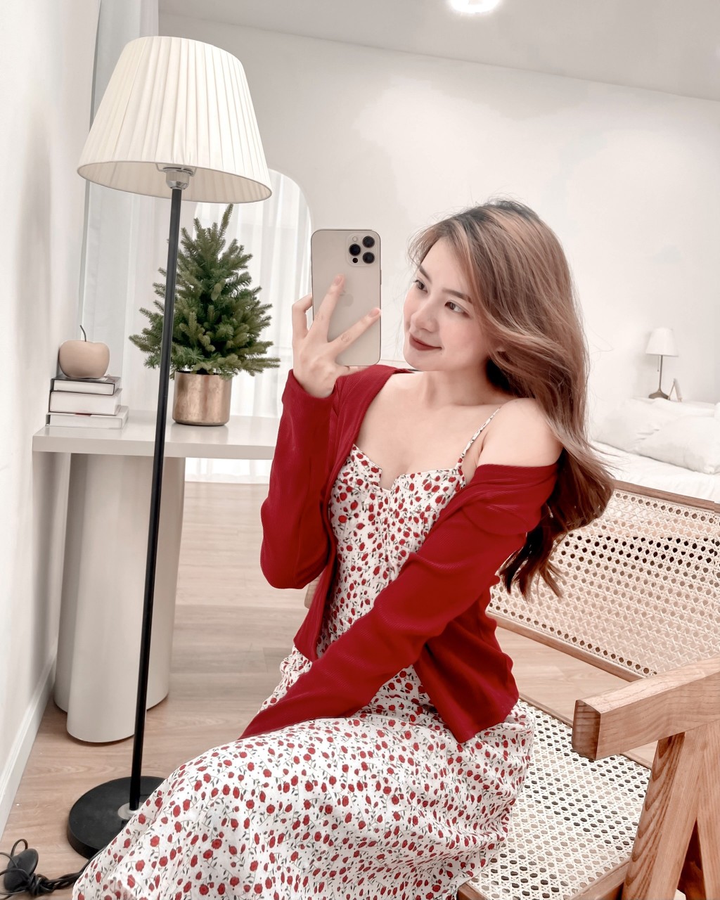 Set đầm midi hoa 2 dây kèm áo khoác đỏ - Best Seller