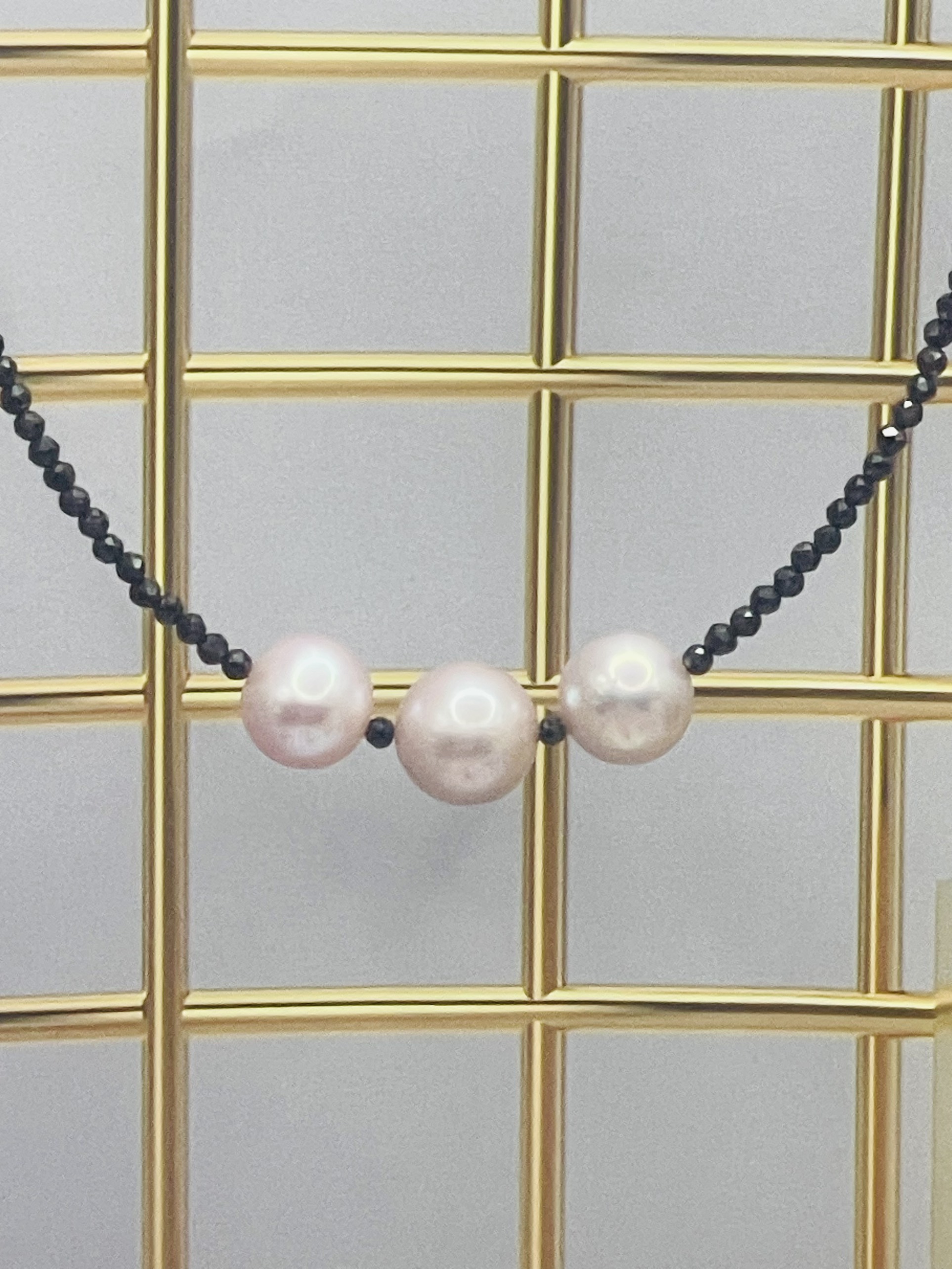 Dây chuyền thiết kế Trai mặn Southsea và Đá Spinel đen