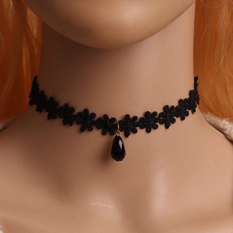 Vòng Cổ Choker Mặt Hoa Đính Đá Lấp Lánh Phong Cách Dân Tộc