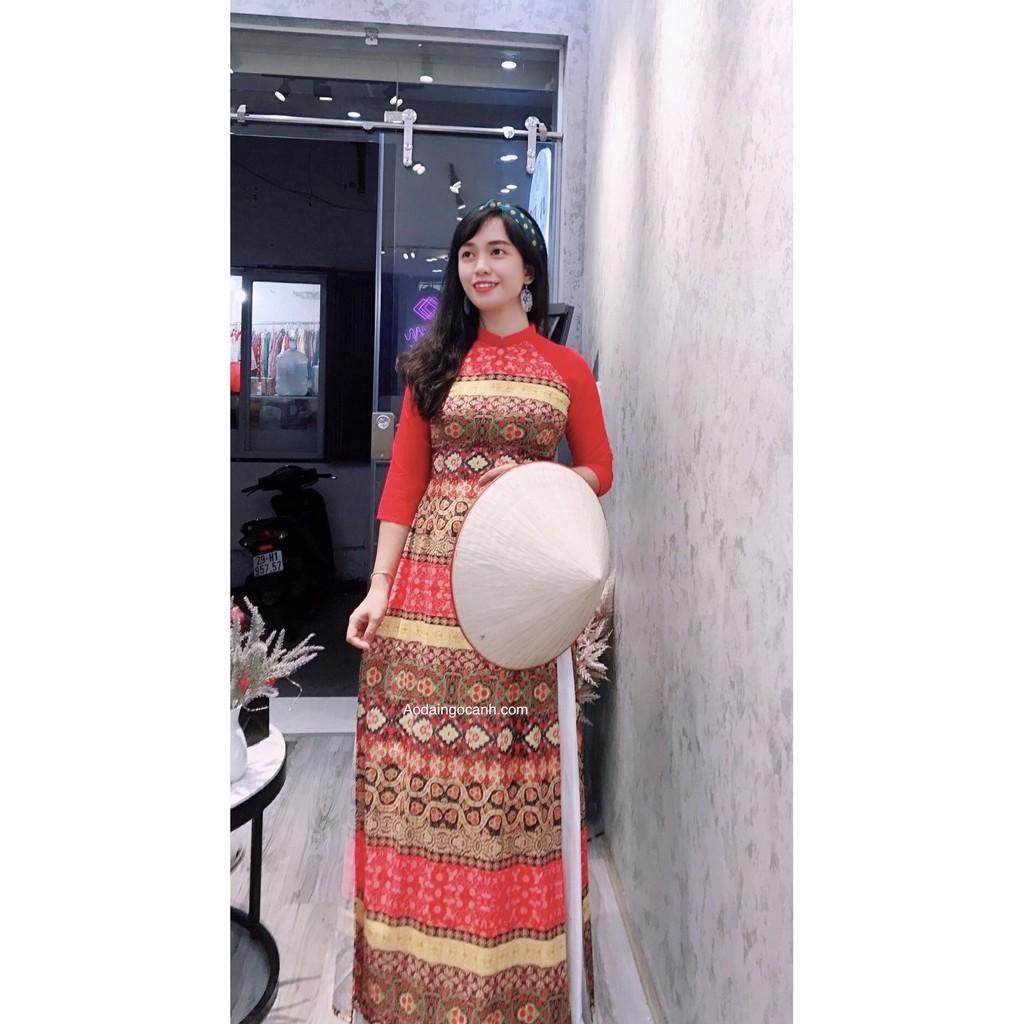 Áo dài truyền thống thổ cẩm đỏ