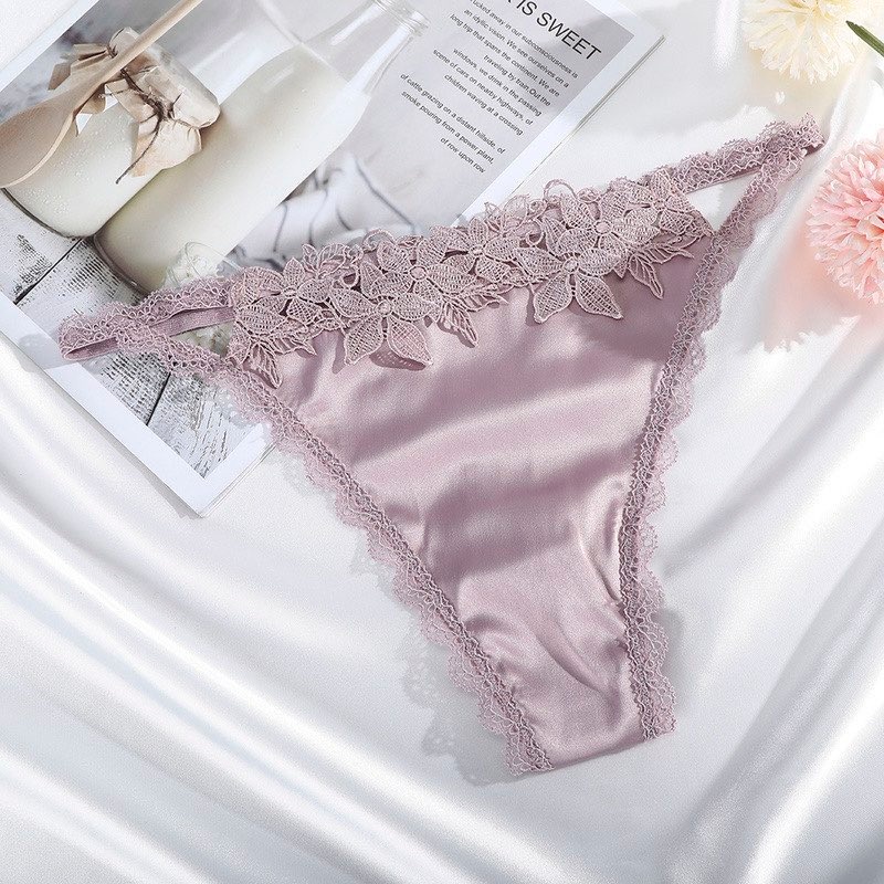 Quần lọt khe vải lụa phối ren kiểu dáng sexy mã QV261