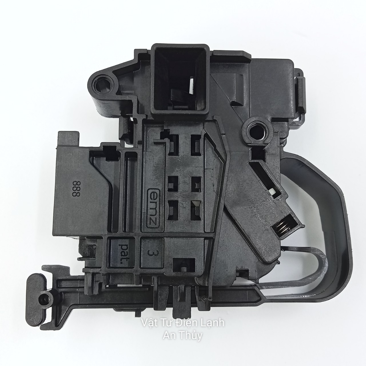 Công tắc khóa cửa máy giặt PANASONIC đời mới màu đen loại bắt vít EG 380869.1