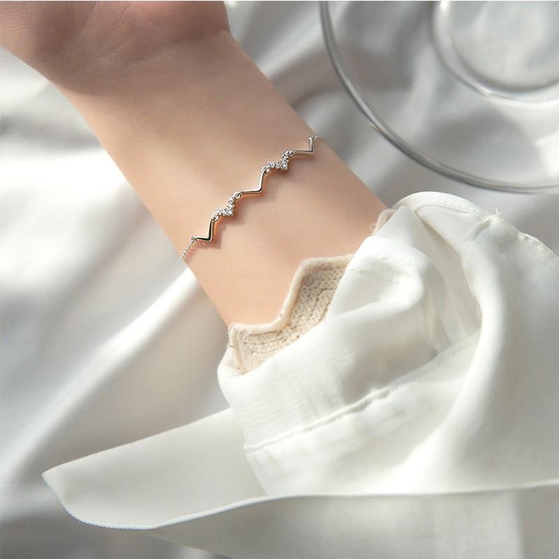 Vòng tay nữ bạc Ý S925 hình chữ V đơn giản nhỏ xinh S2116 - AROCH Jewelry