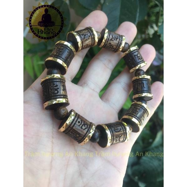 Vòng tay trầm hương sánh chìm khắc chú Tây tạng cao cấp .