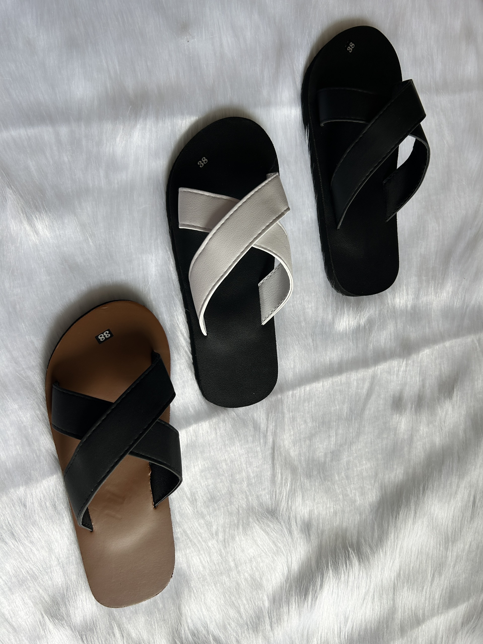 Dép sandal Nữ quai da mềm Đế bệt Cao Su ôm chân LYNA Sandal mã SD262