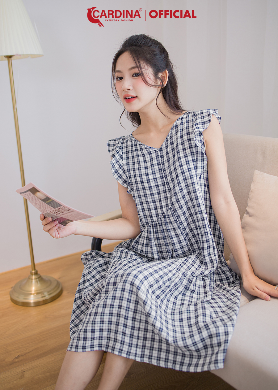 Đầm Nữ CARDINA Chất Thô Cao Cấp Dáng Suông Kẻ Bèo Vai Lệch Tầng Trẻ Trung 3VTH06
