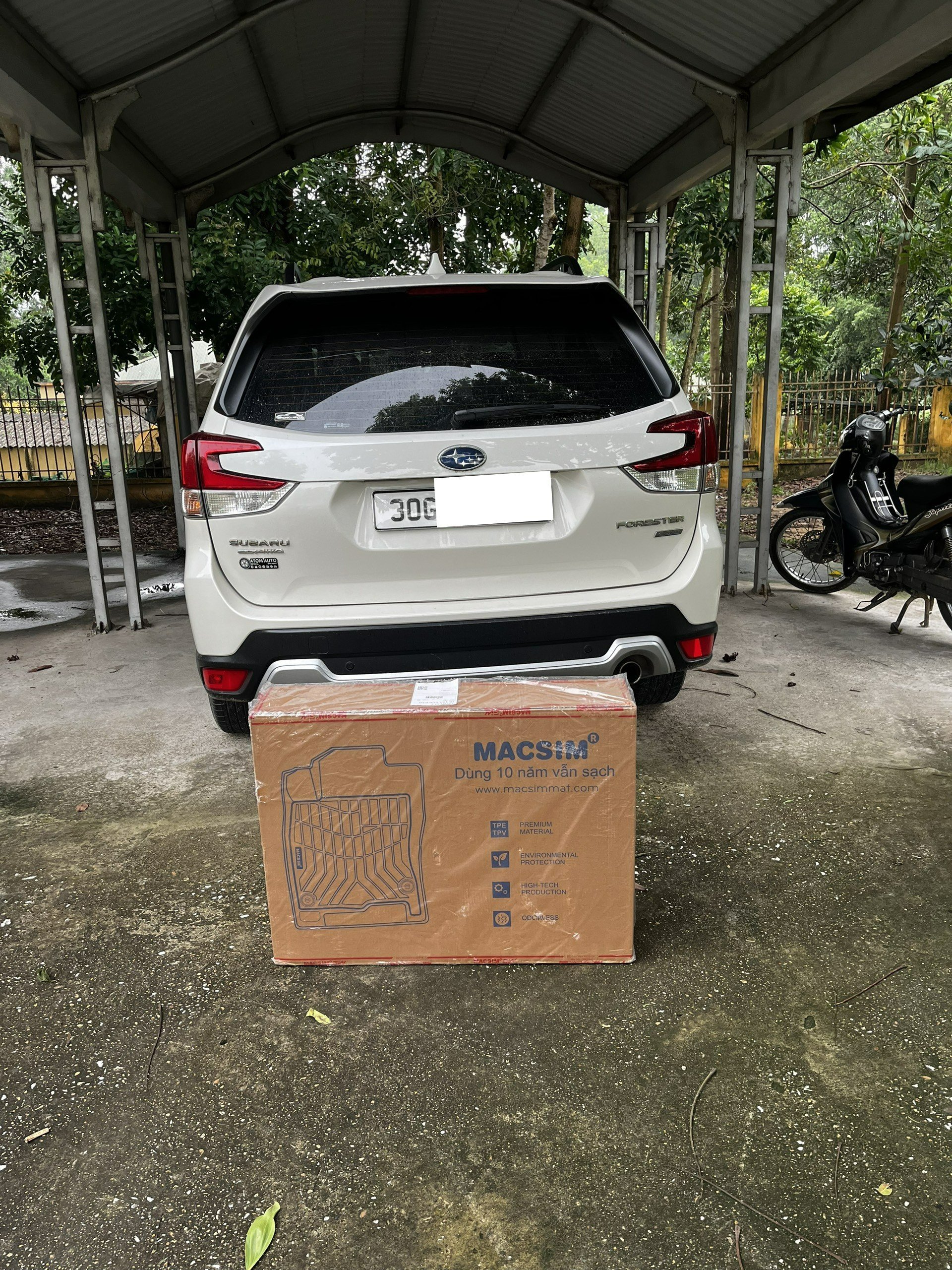 Hình ảnh Thảm lót cốp xe ô tô Subaru Forester 2019-2023  nhãn hiệu Macsim chất liệu TPV cao cấp màu đen 