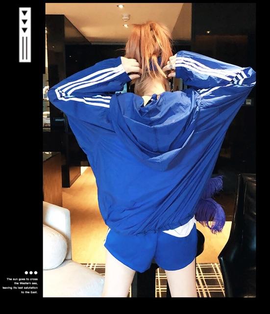 Áo khoác nữ form rộng