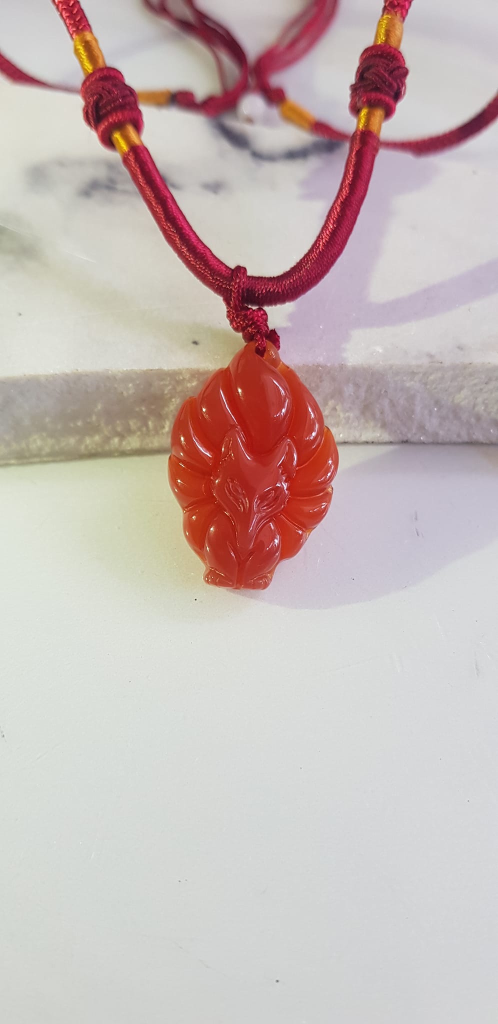 Mặt dây chuyền Hồ ly 9 đuôi hay chín đuôi đá mã não Đỏ tự nhiên tặng kèm dây đeo hợp mệnh Hỏa Thổ Size Cao 30mm x ngang 20mm x dầy 8mm Công dụng may mắn về mặt tình duyên, quyền lực, giúp nữ chủ nhân luôn xinh đẹp tài trí mang nhiều tài lộc quyến rũ ạ