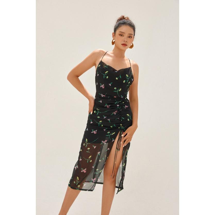 Nene Clothing - Đầm hoa đen xẻ tà dây rút