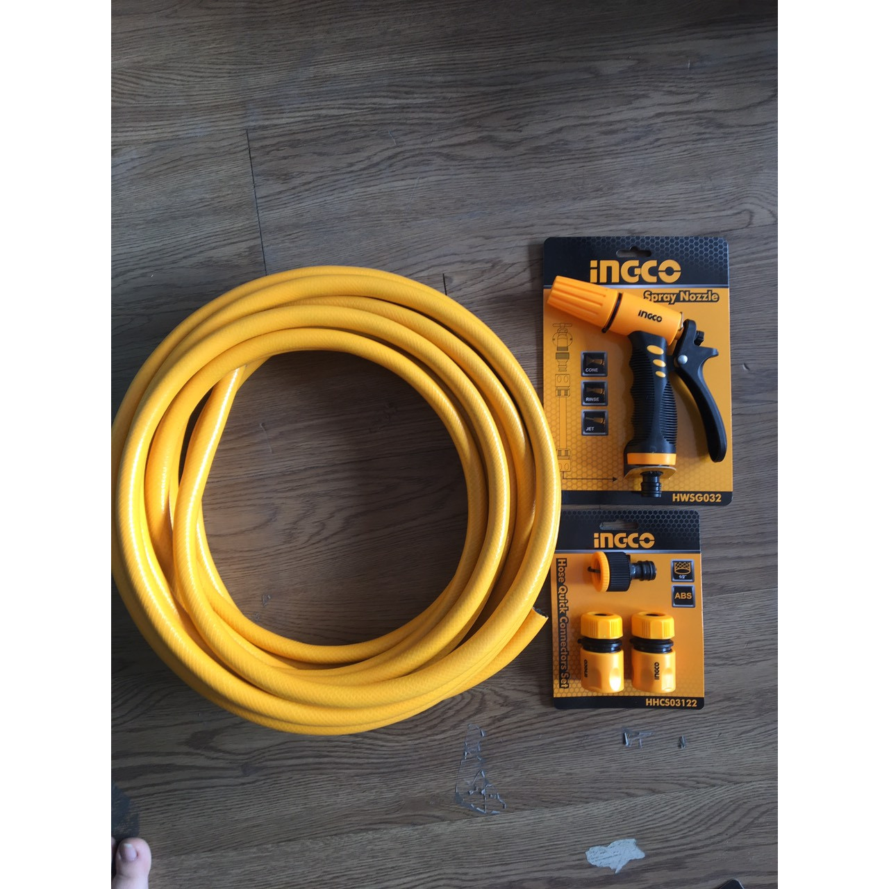 Bộ 20 mét ống nhựa PVC Fi21 khớp nối ống vòi xịt rữa tưới cây chỉnh tia INGCO HWSG032 HHCS03122 HPH2001