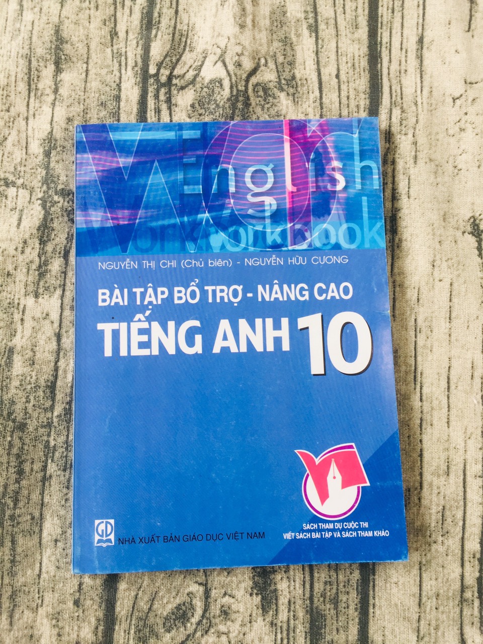 Sách tham khảo lớp 10: Bài tập bổ trợ - nâng cao Tiếng Anh 10