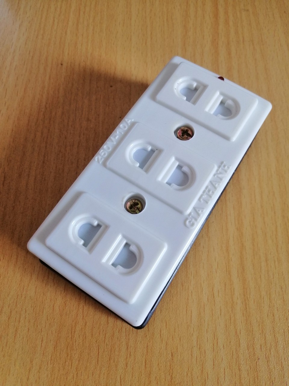 Ổ cắm điện không dây 3 lỗ cắm 10A - 220V