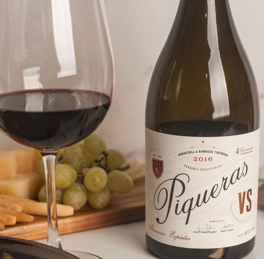 Rượu vang Organic Piqueras VS Monastrell & Garnacha Tintorera kèm túi hộp,đồ khui