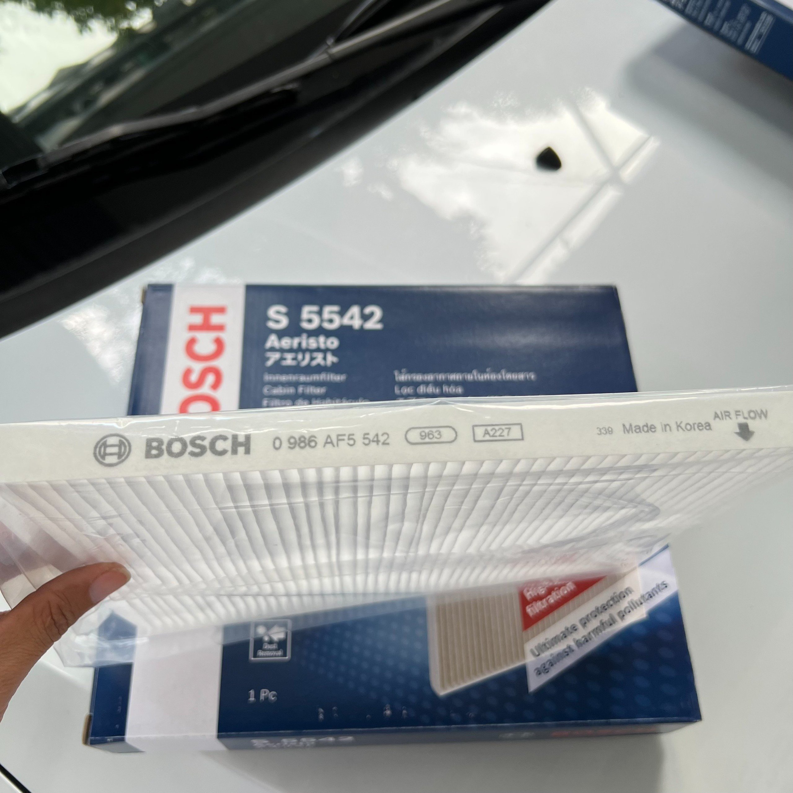 Lọc Gió Điều Hòa Tiêu Chuẩn BOSCH Aeristo S5542 Dành Cho Xe Kia Carens , Sorento