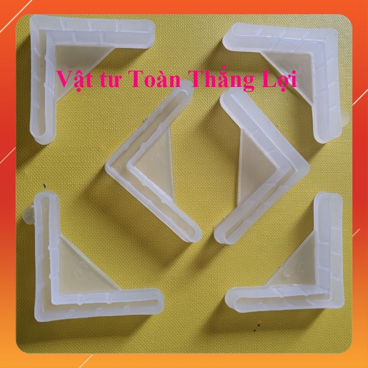 Chân nhựa kệ Sắt V lỗ đa năng