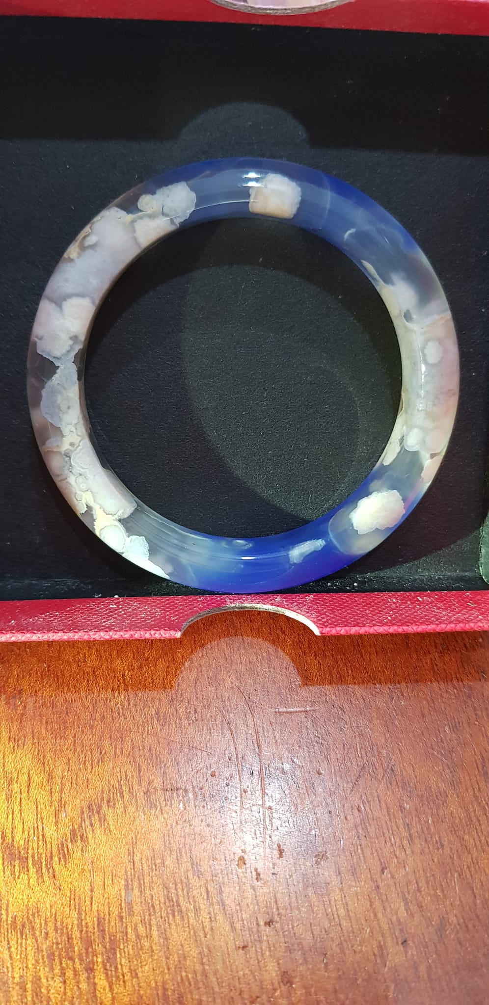 Vòng tay Nữ Bản Hẹ Đá Mã Não Xanh Dương Đậm Bông Bông đều 2 bên vòng quá đẹp Vòng tay Ni 49mm x Cao 11mm x dầy 8mm Nữ mệnh Thủy mệnh mộc 35kg - 48kg đeo ạ