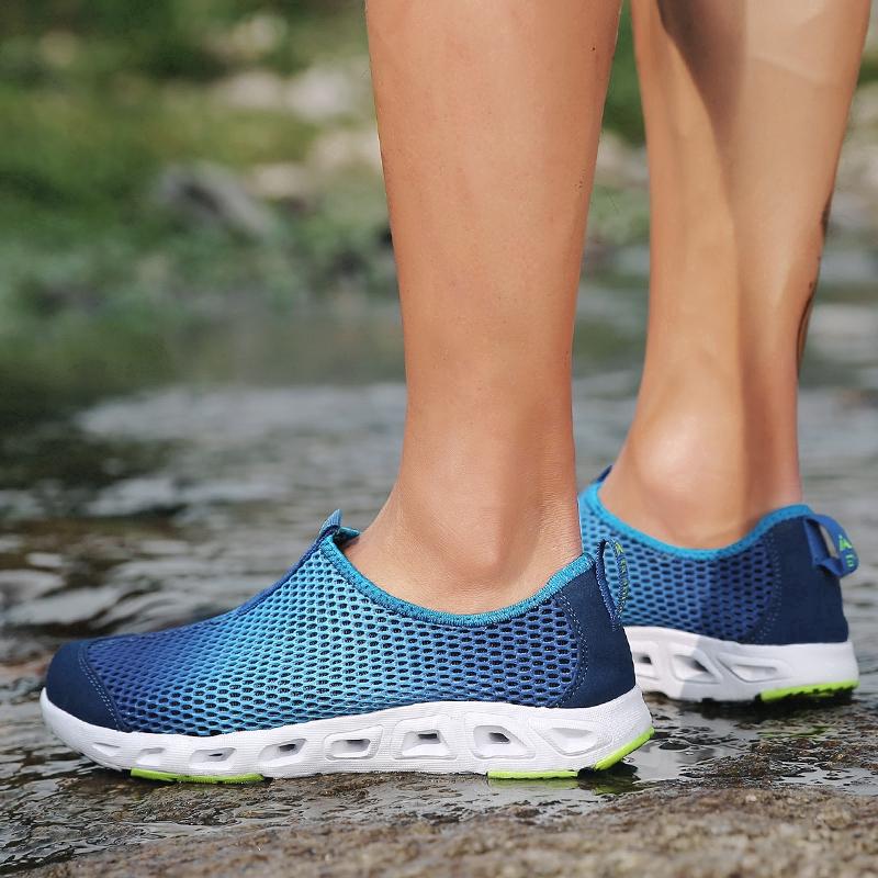 2020 Fashion women outdoor soft running sneakers casual sport shoes