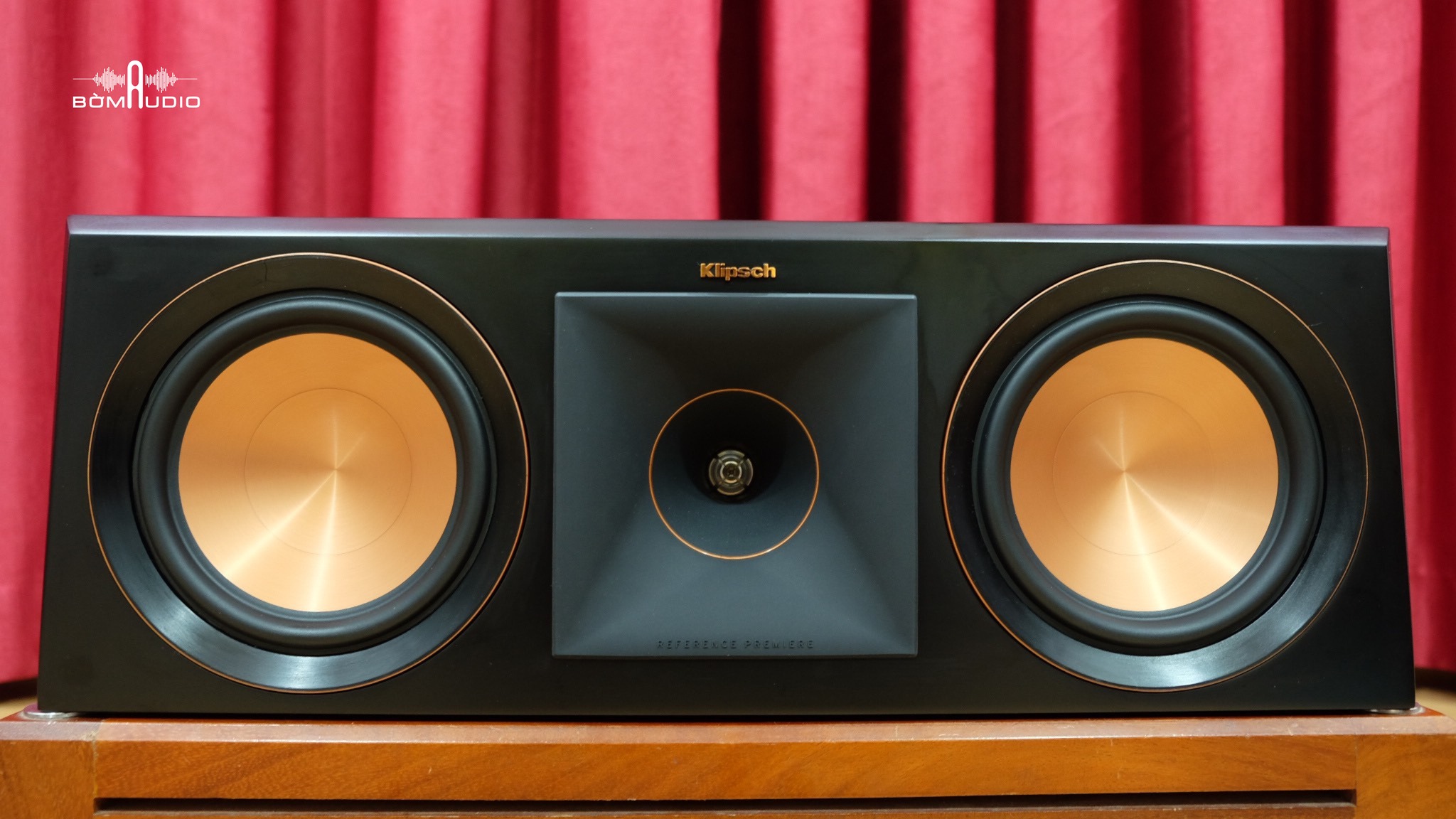 Klipsch RP-600C | Loa Center Cho Rạp Chiếu Thu Nhỏ - Hiệu Suất Cao 500W x 8ohm - 2 Loa Mid/Bass 16,5cm Cerametallic Phủ Copper Tinh tế + Loa Treble Titanium Họng Kèn 25mm Hybrid Tractrix Horn Độc Quyền - Độ Nhạy Cao 97dB | Hàng Chính Hãng _ Mới 100%