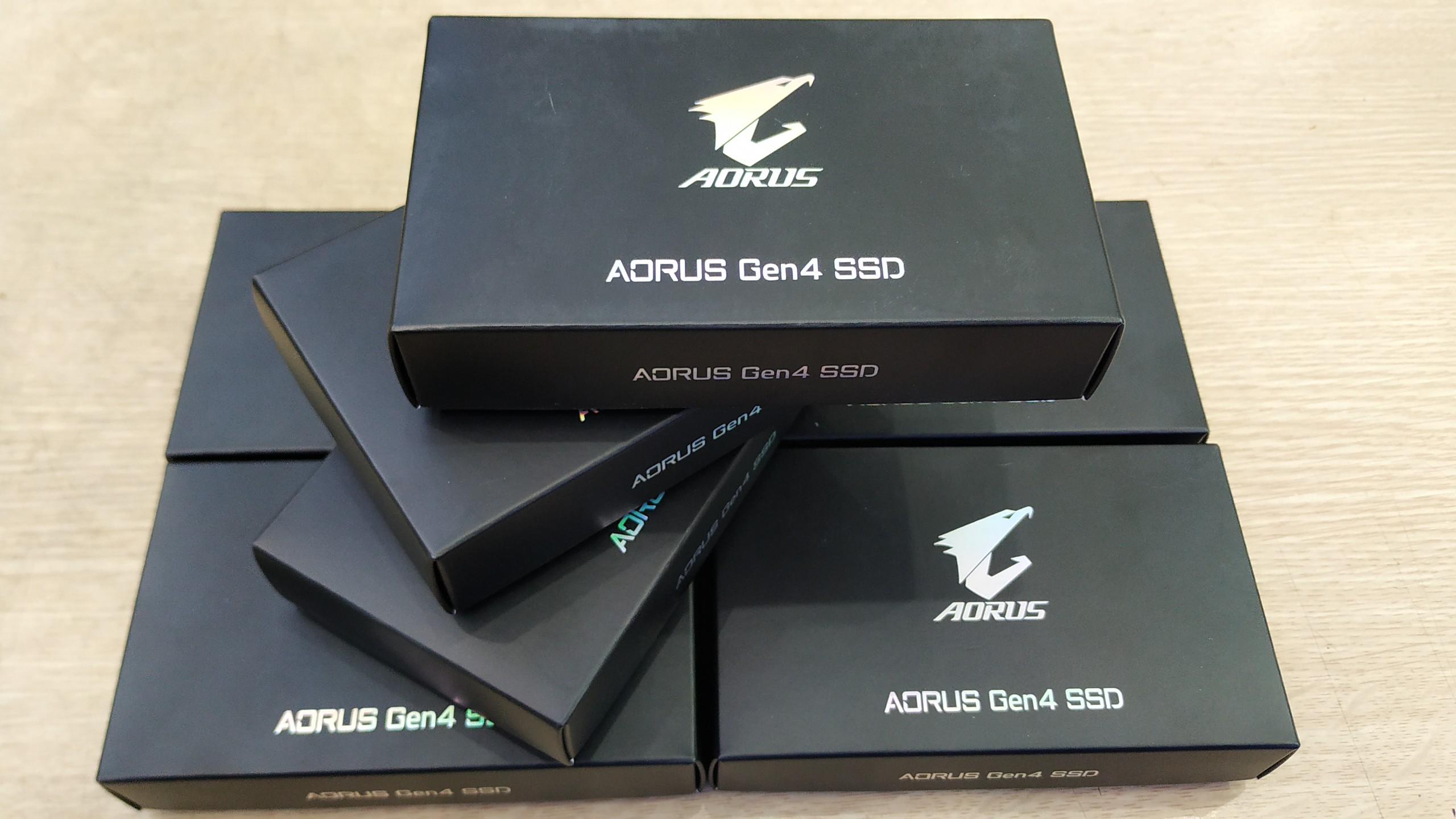 Ổ cứng SSD 1TB Gigabyte Aorus M.2 NVMe PCIe Gen4 - Hàng chính hãng