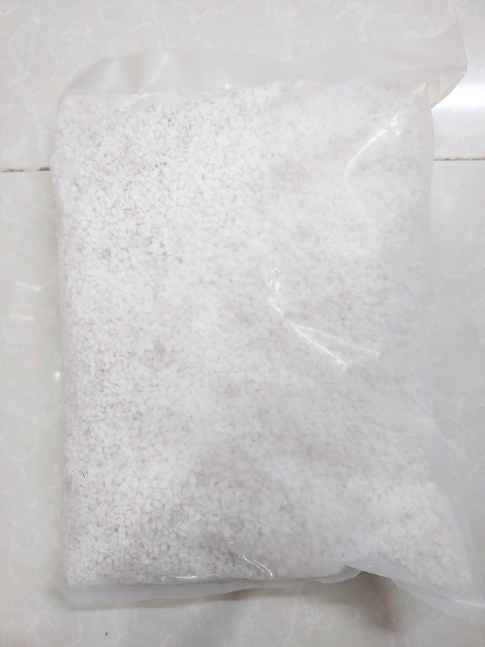 ĐÁ PERLITE (ĐÁ TRÂN CHÂU) 5dcm3- Giàu khoáng chất, ổn định cấu trúc đất