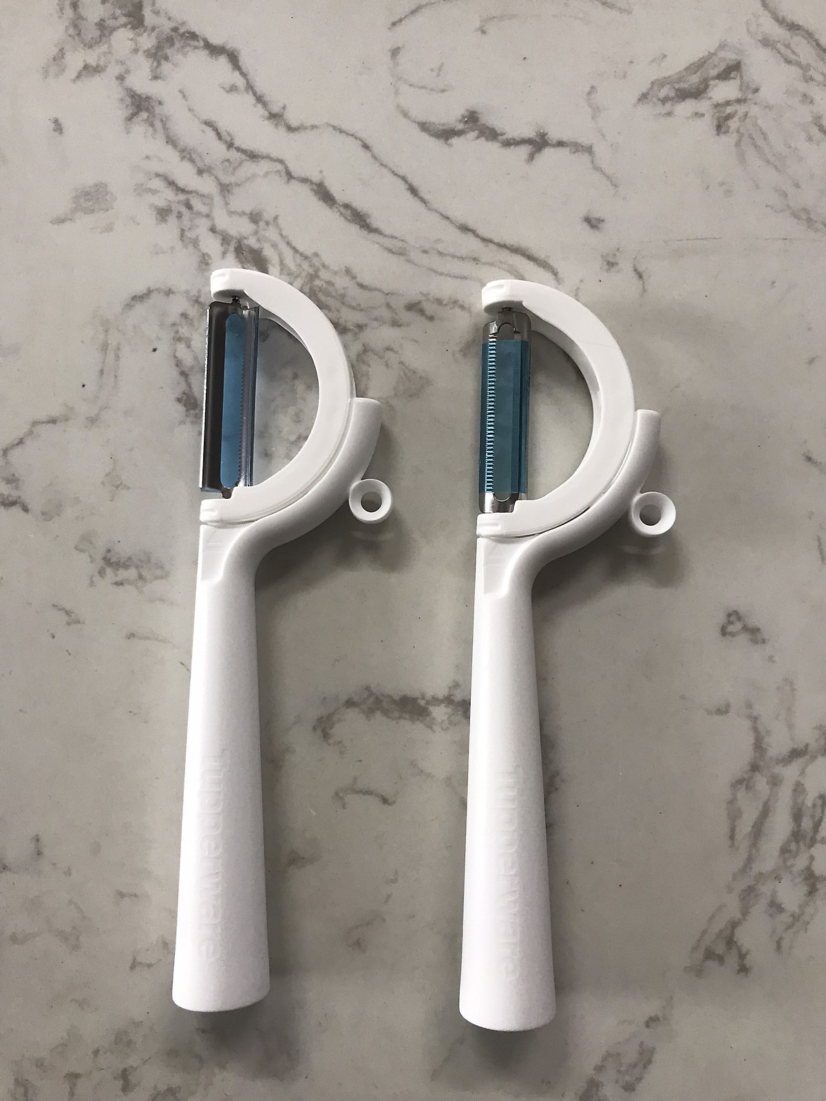 Dụng Cụ Gọt Vỏ Tupperware Twistable Peeler - Siêu Bén