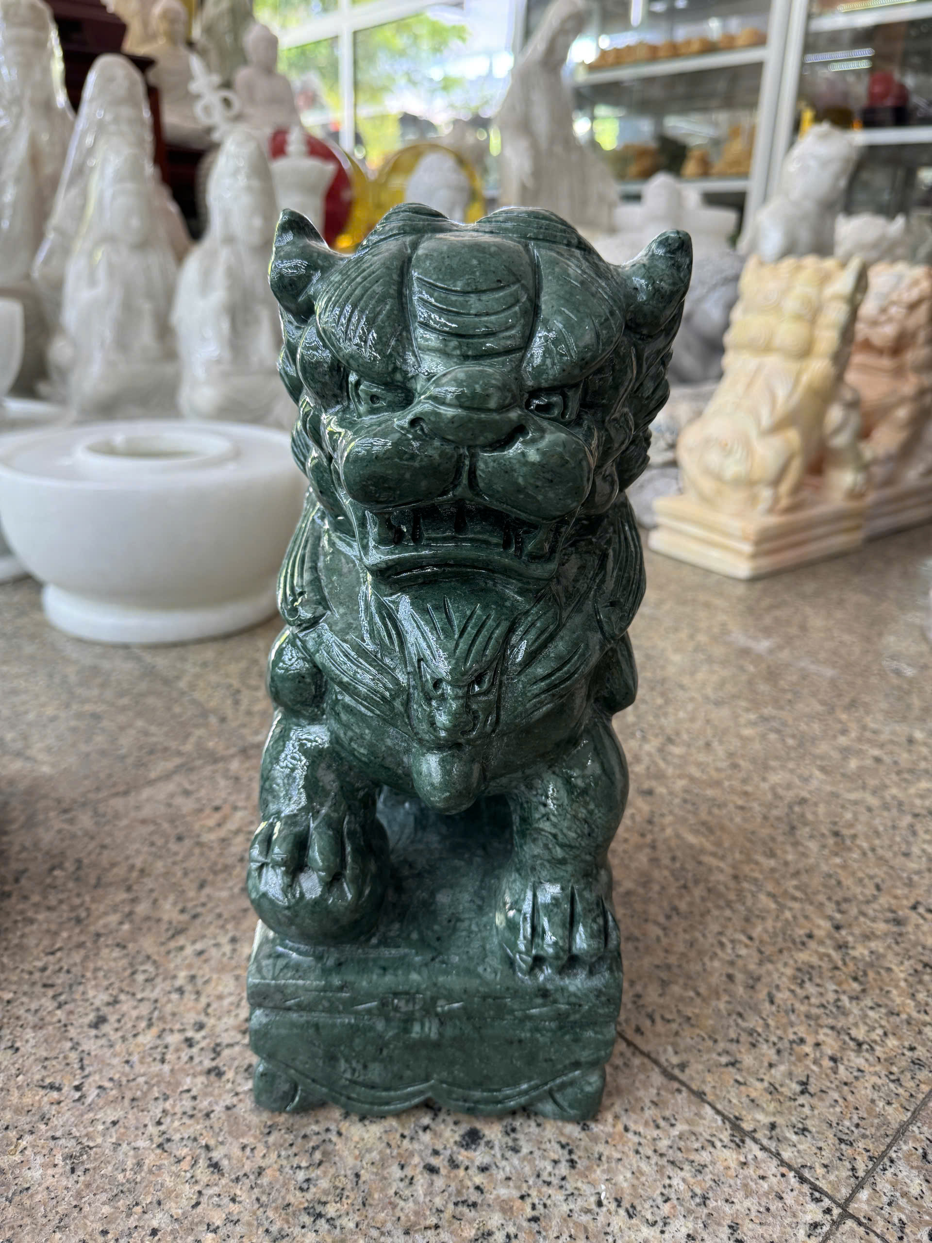 Cặp tượng Kỳ Lân phong thủy đá ngọc Ấn Độ gác cổng, trang trí bàn thờ thần tài - Cao 30 cm