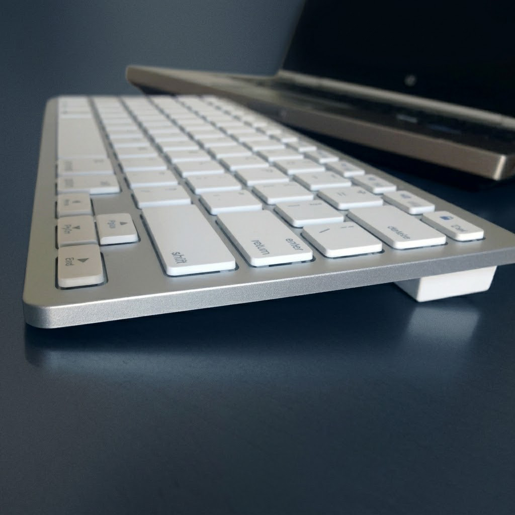 Bàn Phím mini Bluetooth Không Dây nhỏ gọn cho laptop, ipad, điện thoại tivi thông minh - HÀNG CHÍNH HÃNG