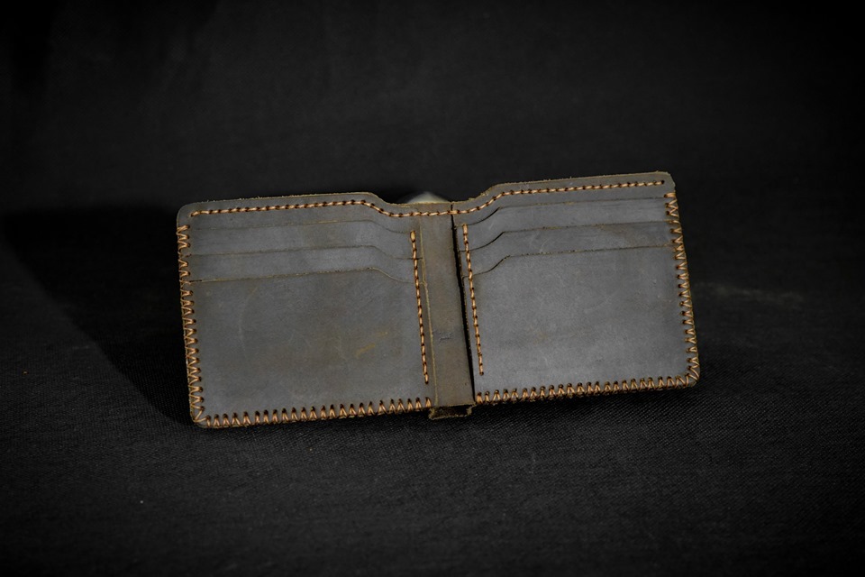 Ví da bò đan viền - Đen