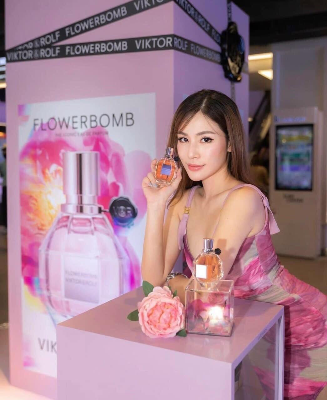 Nước Hoa Nữ Viktor & Rolf Flowerbomb L'eau De Parfum 100ml