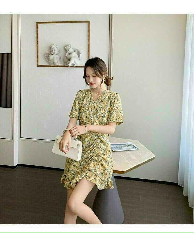 Đầm đuôi cá cổ V phối dây rút vải lụa