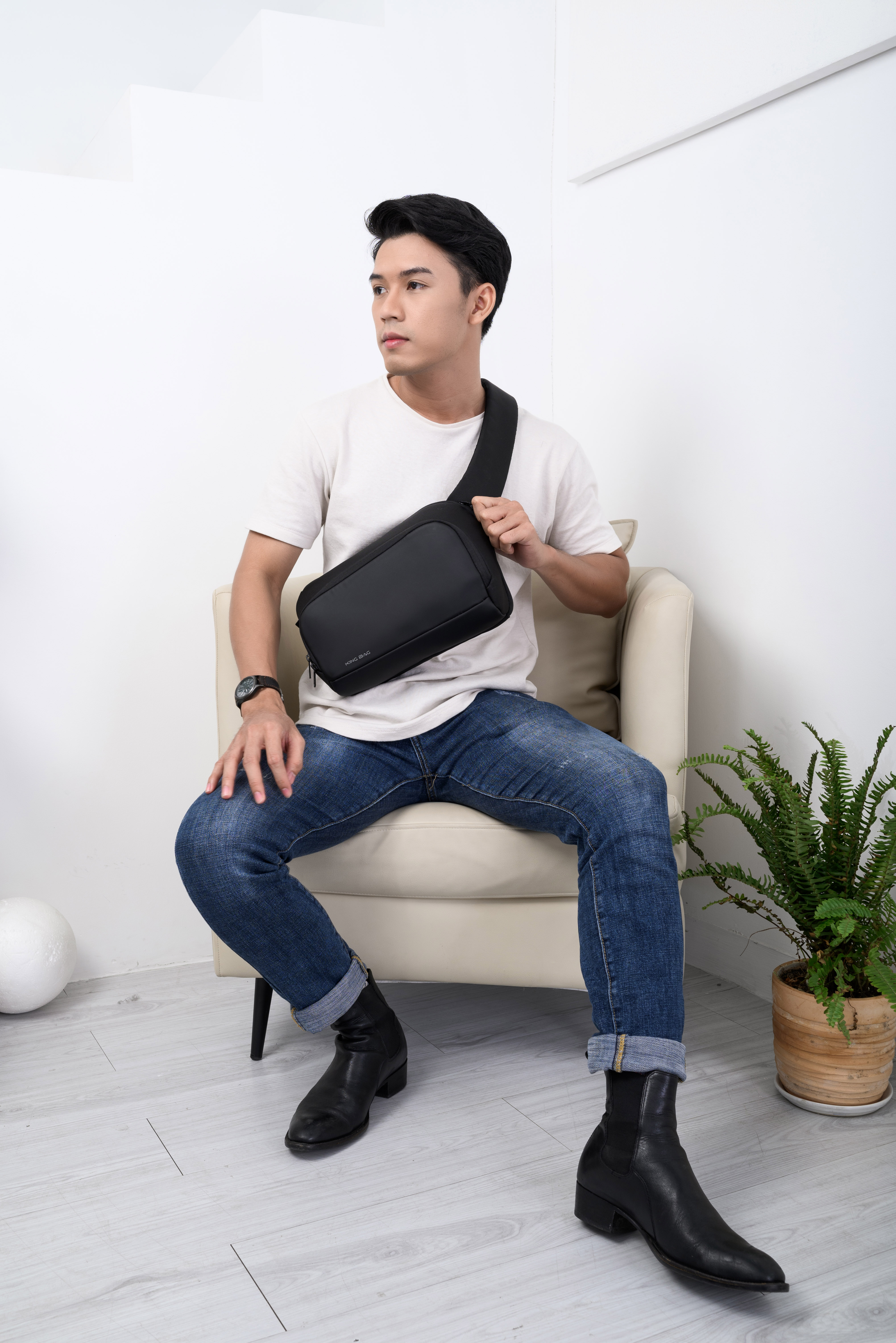 Túi đeo chéo đẳng cấp, hiện đại KINGBAG ORI 9.7”, nhiều ngăn, chống trộm vải kháng nước tốt, khóa YKK, màu đen - Hàng chính hãng