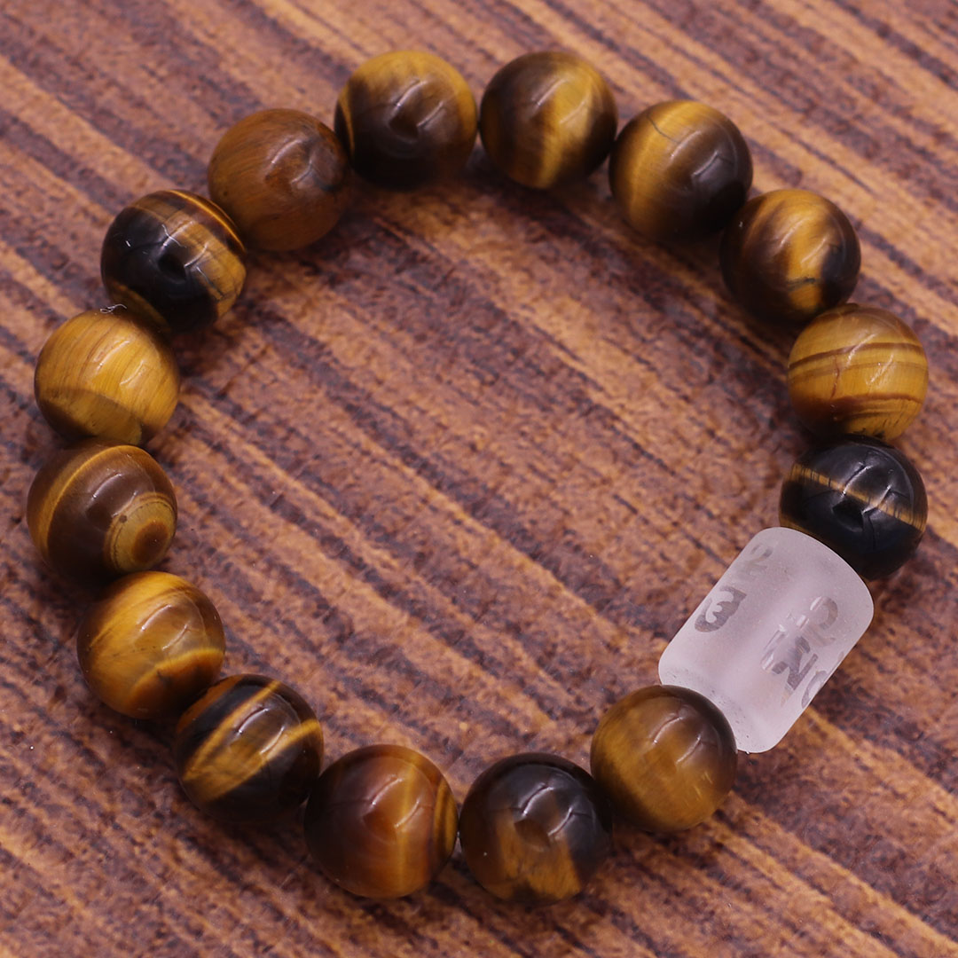Vòng chuỗi đeo tay đá mắt hổ  charm lục tự Đại minh chân ngôn, 10 ly, Om Mani Padme Hūm, Chân ngôn Lục tự