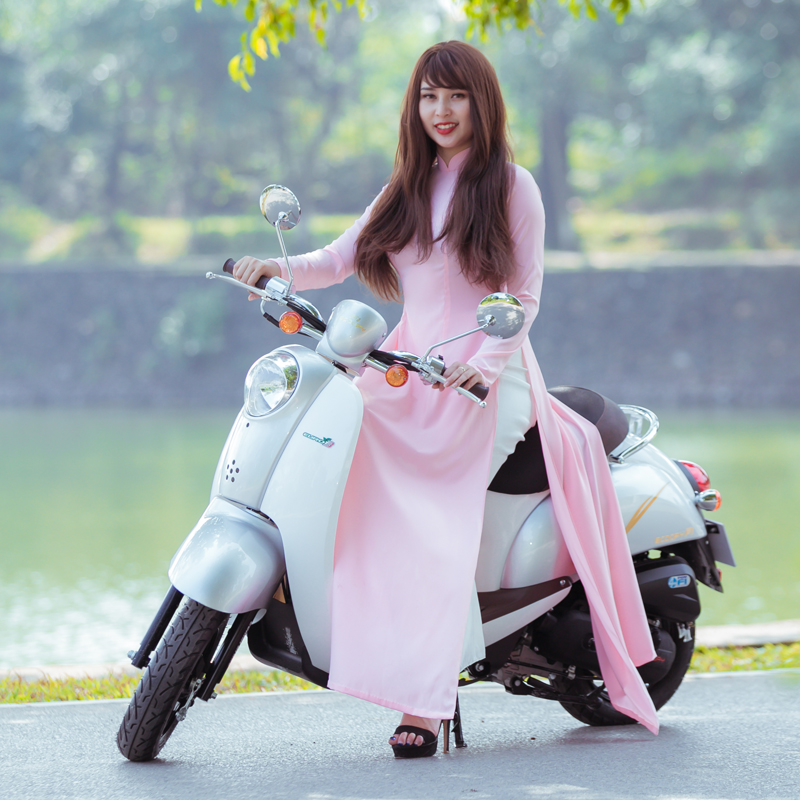 Xe ga 50cc Scoopy màu bạc