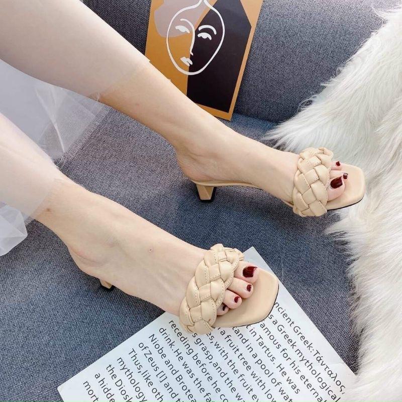 GUỐC QC DA MỊN QUAI TẾT BẢN TO GÓT DẸT - 4P