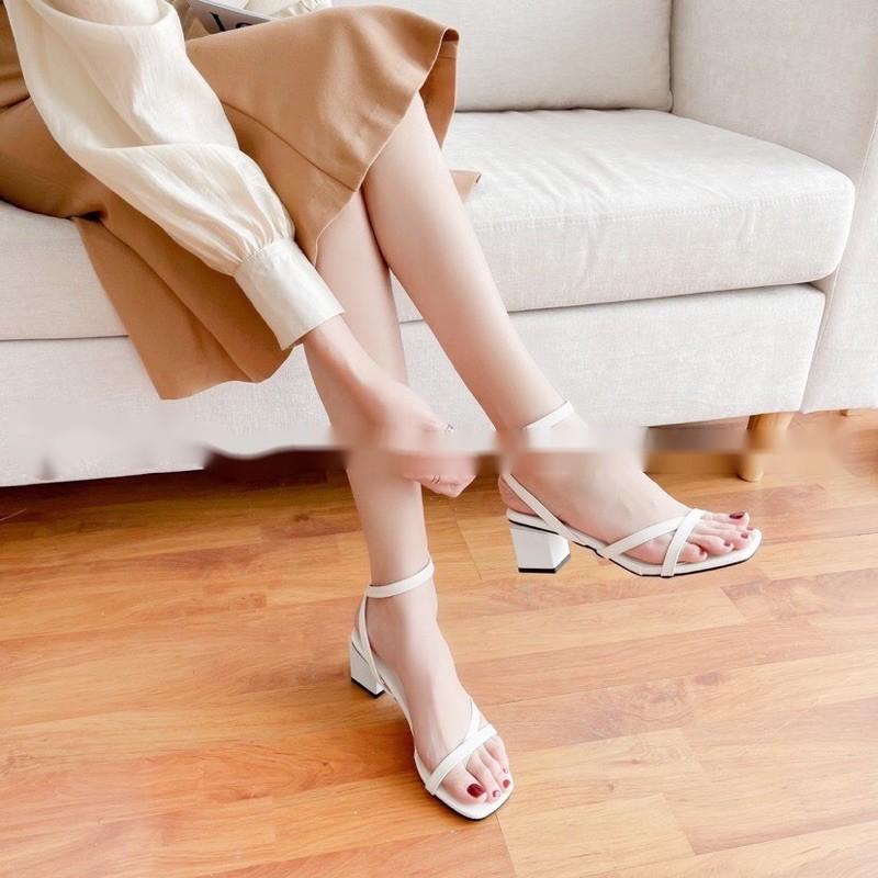 Giày sandal cao gót mảnh xỏ ngón quai chéo gót vuông 4p siêu hot hit