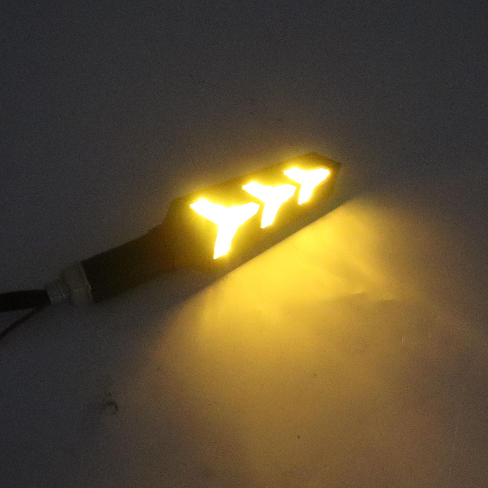 Đèn Xi Nhan Hình Tam Giác 12v Cho Xe Mô Tô