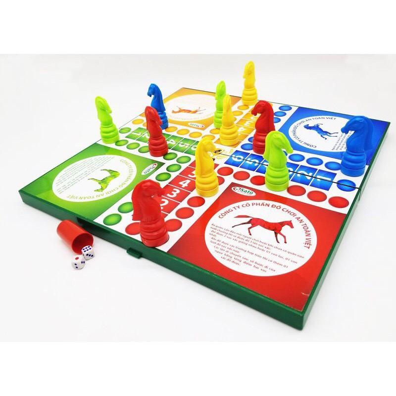 Đồ chơi cờ cá ngựa loại đẹp hộp nhựa - Cỡ 30x30cm Đồ Chơi Cờ Cá Ngựa Loại Đẹp Hộp Nhựa - Cỡ 30X30Cm