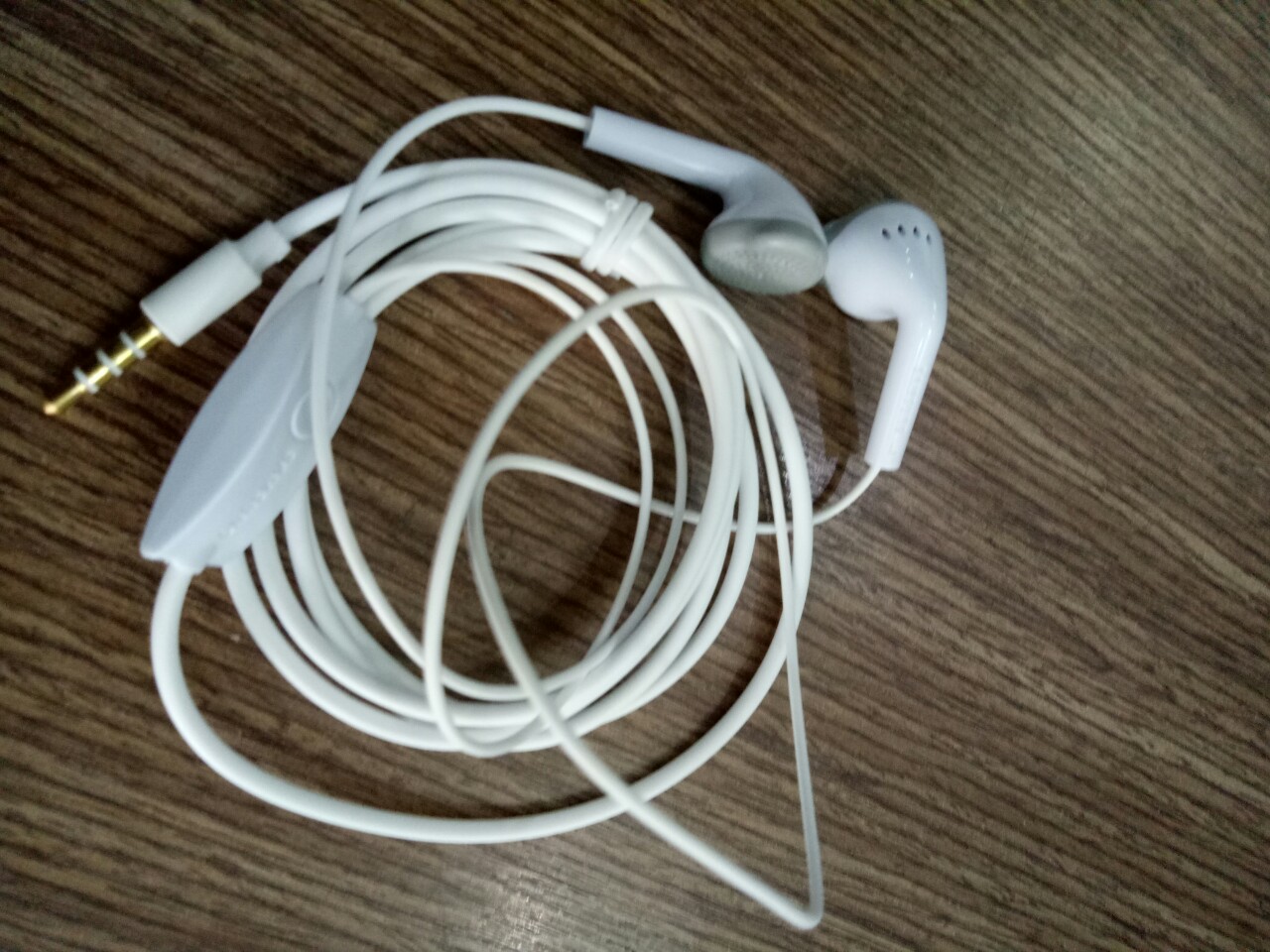 Tai nghe điện thoại có dây NT9022B1