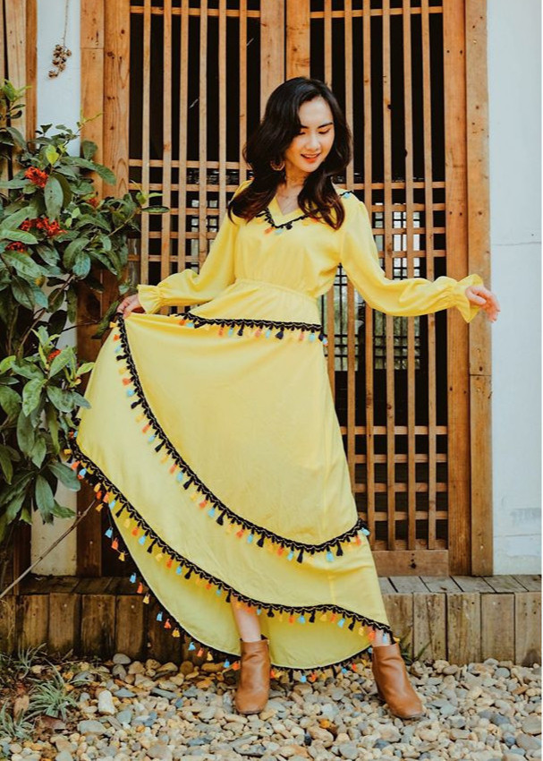 Queen gold - Váy vàng đen