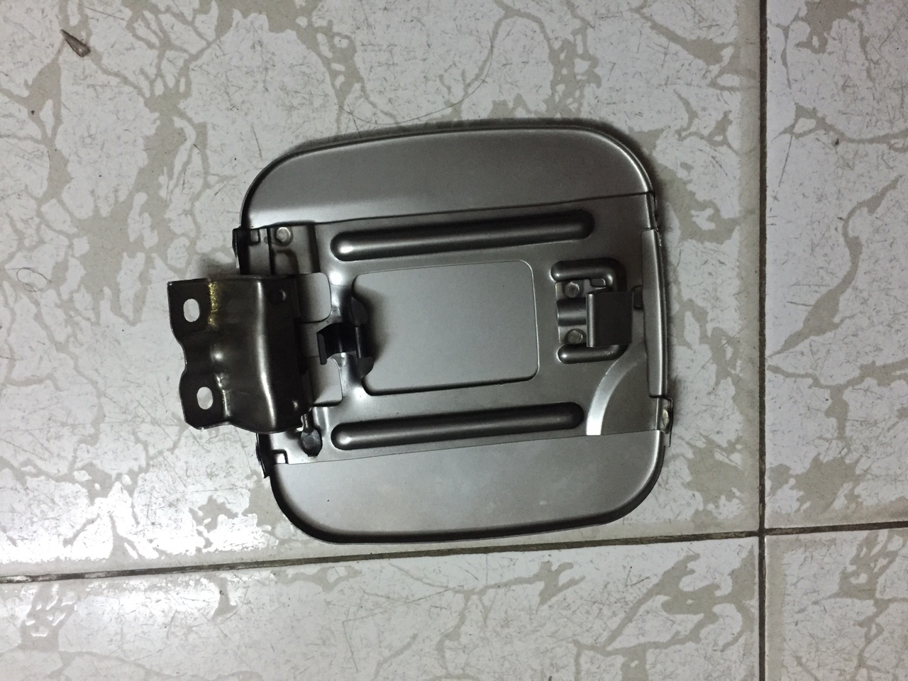 Nắp bình xăng ngoài Daewoo Matiz 1,2&Chery QQ3