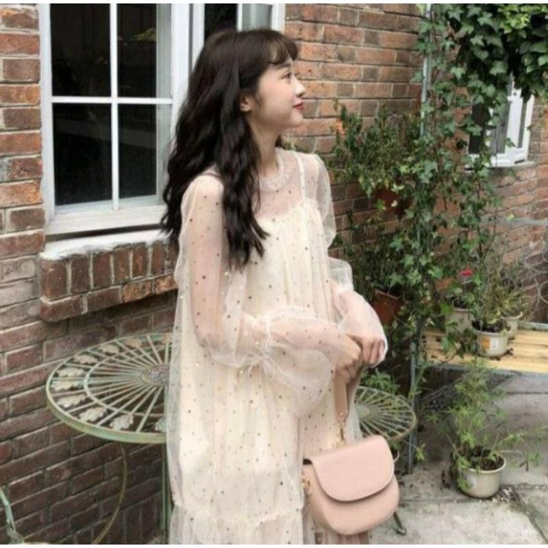 Đầm suông đính sao trăng lấp lánh