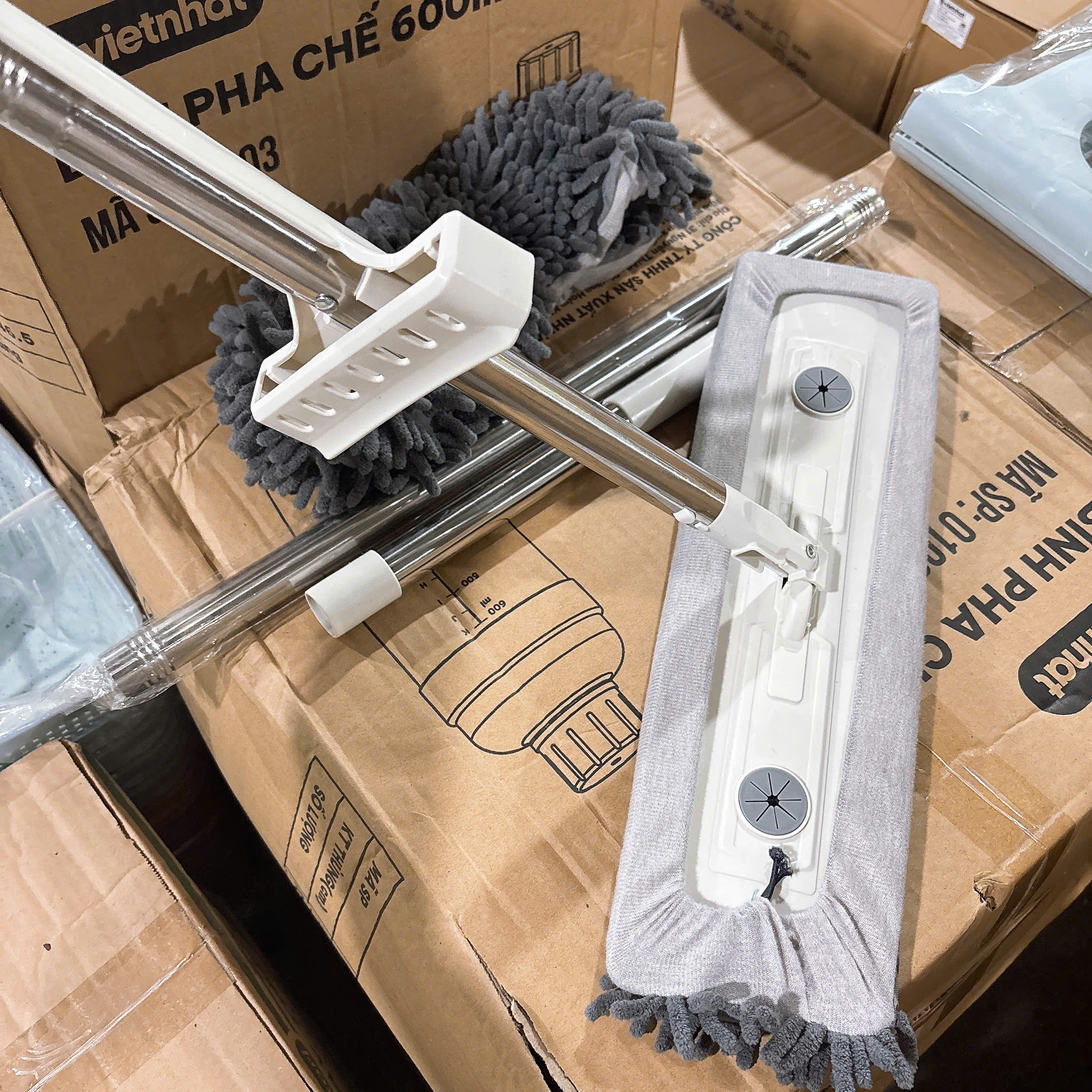 Cây Lau Nhà Tự Vắt Kèm 3 Bông Lau San Hô