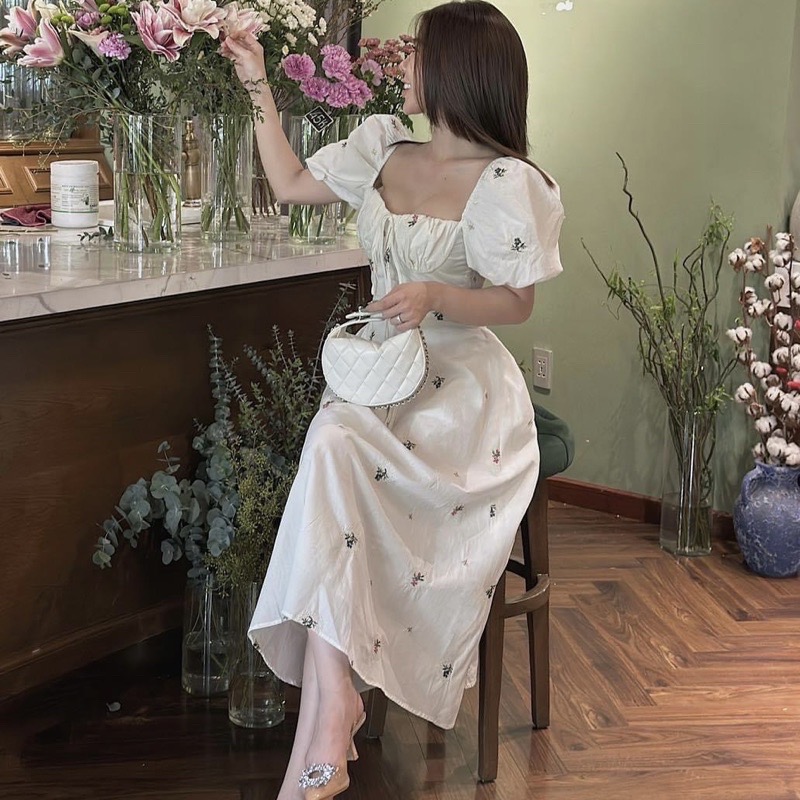 Đầm maxi cổ vuông hở lưng hoa nhí