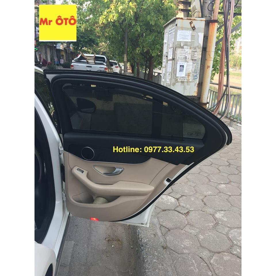 Rèm Che Nắng 2 Cánh Trước Xe Mercedes E200-250-300 Form 2016-2020