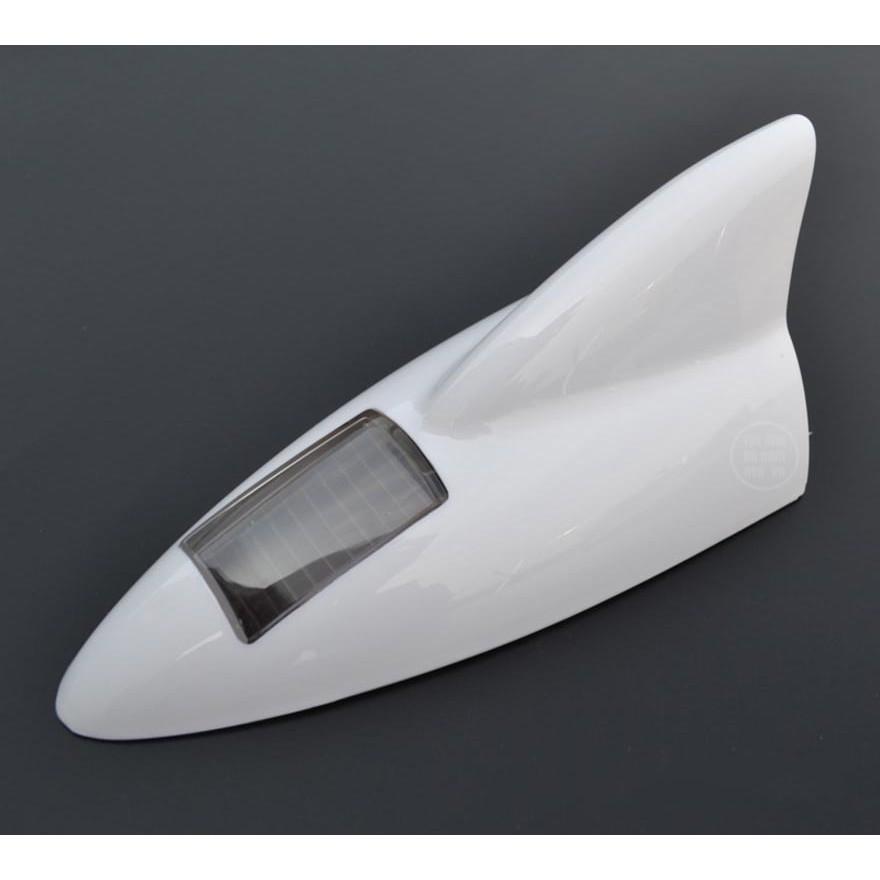 Vây Cá Mập Có Đèn Led Thay Ăng Ten