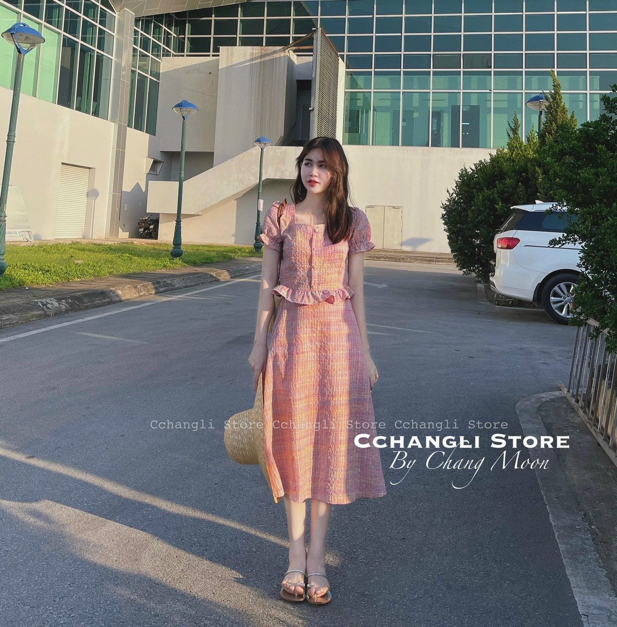 SÉT ÁO NÚT BỌC MOCKING THÂN SAU CỘT NƠ KÈM CHÂN VÁY DÀI MÀU Y HÌNH