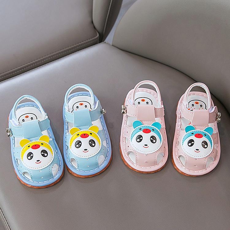 Sandal Tập Đi Cho Bé Trai Bé Gái Phát Tiếng Kêu Đế Mềm Chống Trơn Trượt Phong Cách Hàn Quốc D52