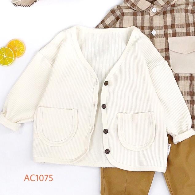Áo cardigan trắng kem cho bé của COCANDY mã AC107500